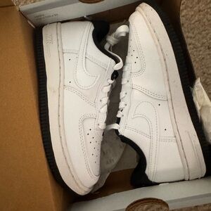 Nike Force 1 ESS White Black Sneakers